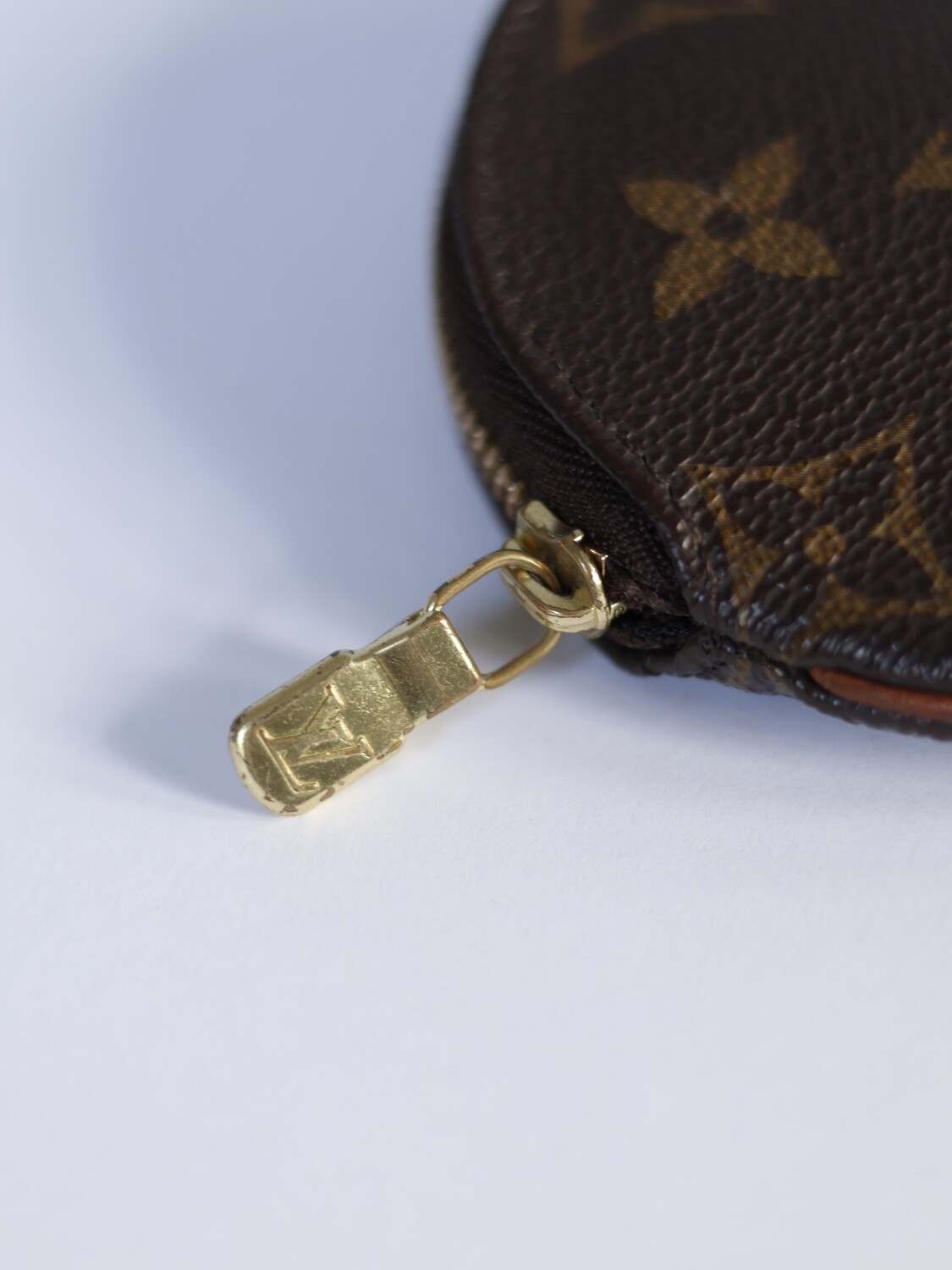 LOUIS VUITTON COIN PURSE