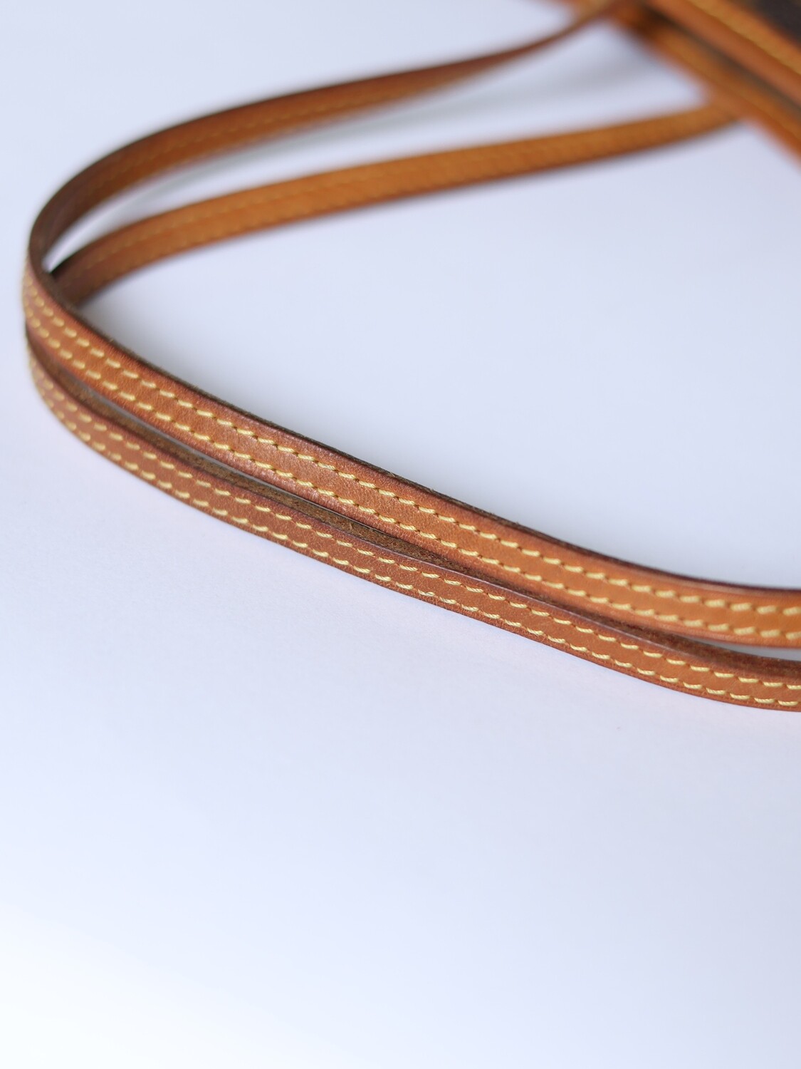 LOUIS VUITTON NEVERFULL BAG