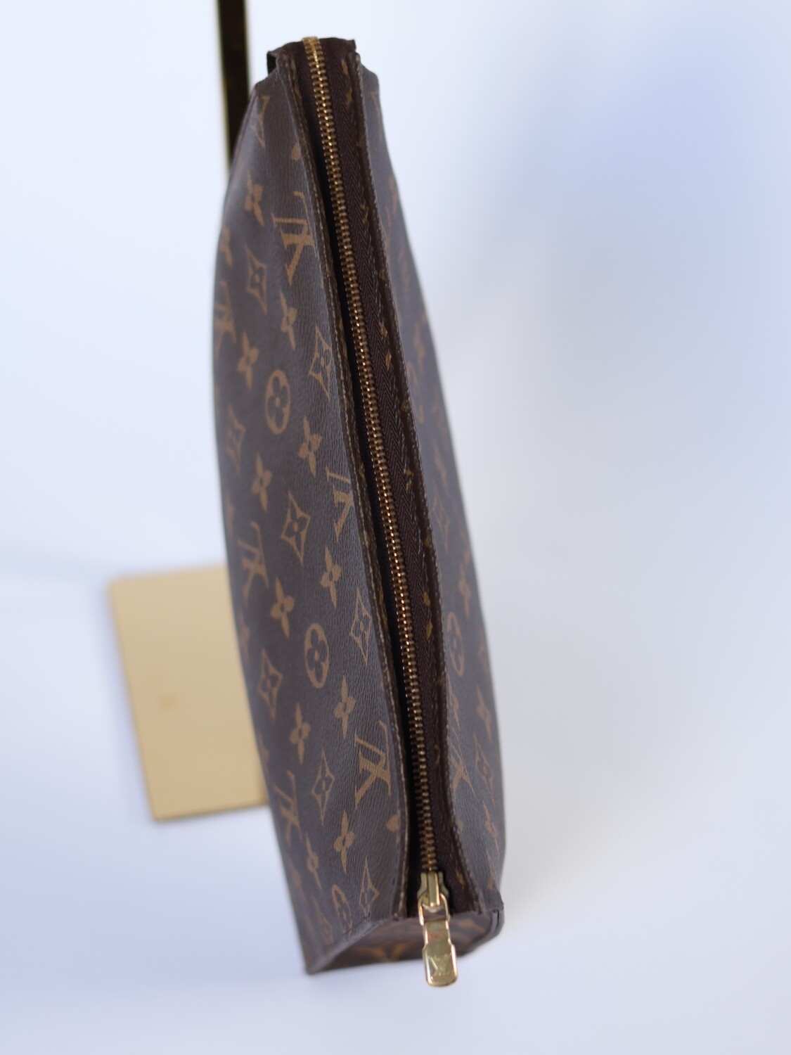 LOUIS VUITTON NM POUCH