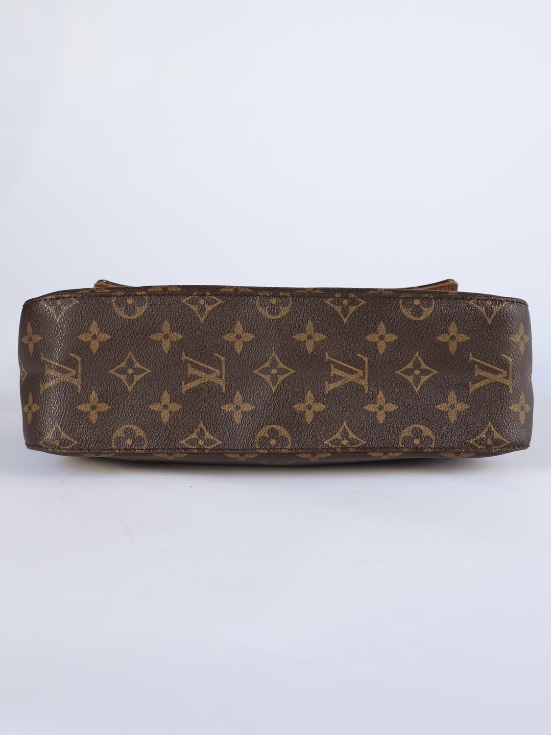 LOUIS VUITTON LOOP BAG