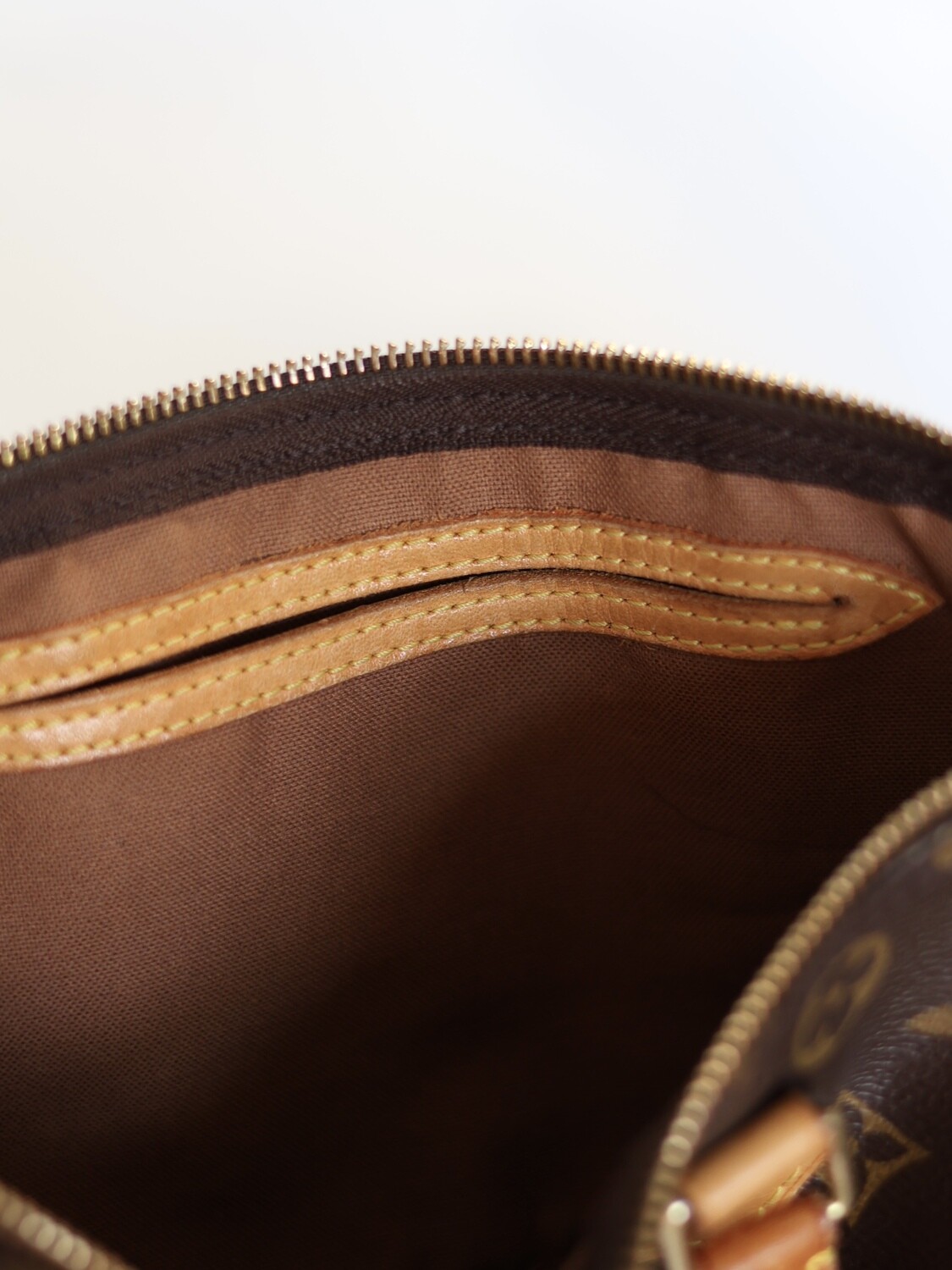 LOUIS VUITTON SPEEDY BAG