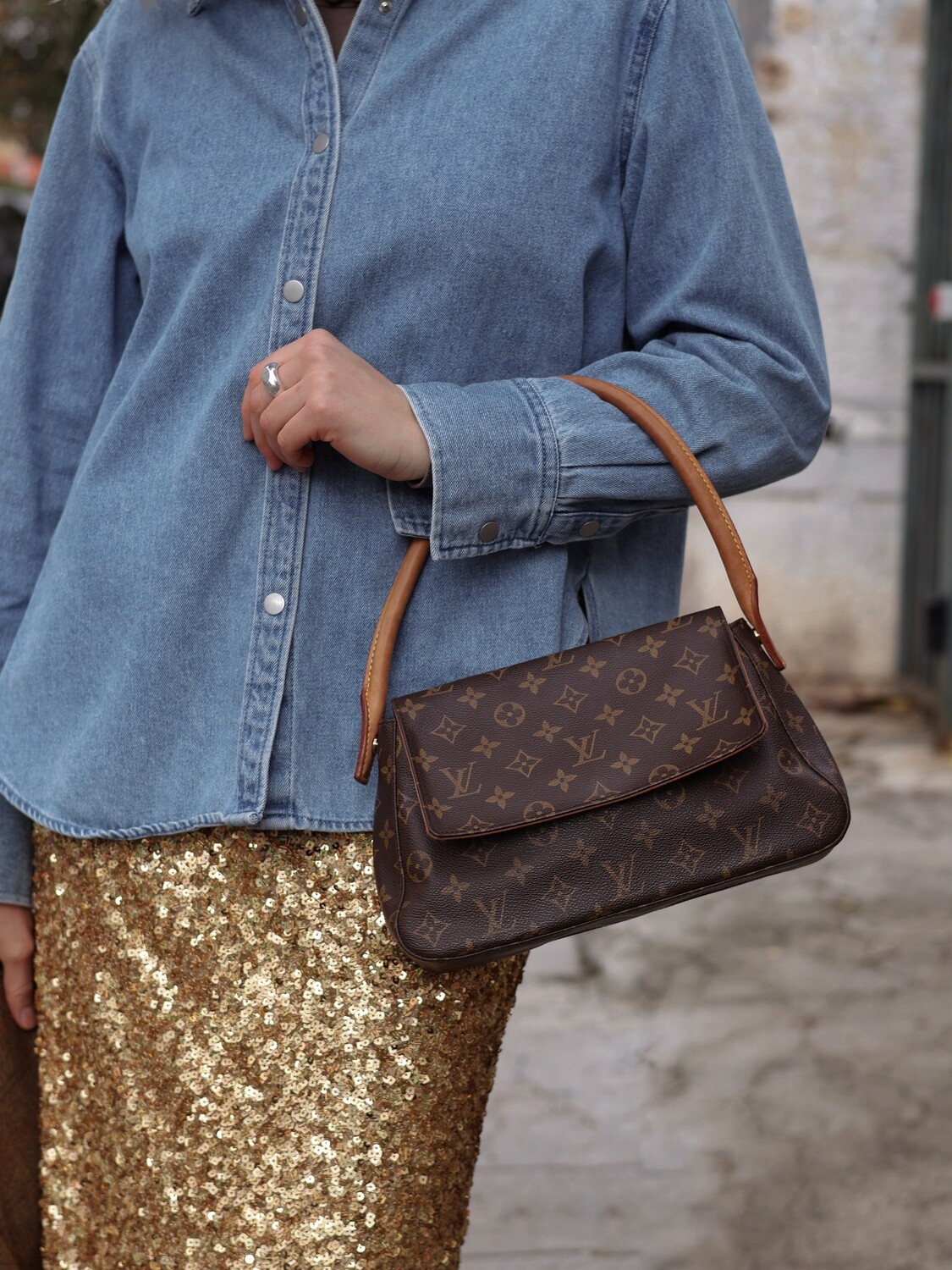 LOUIS VUITTON LOOP BAG