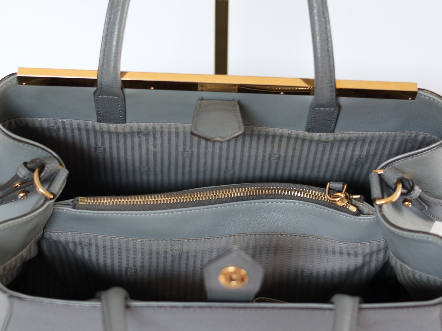 FENDI 2JOURS GREY BAG