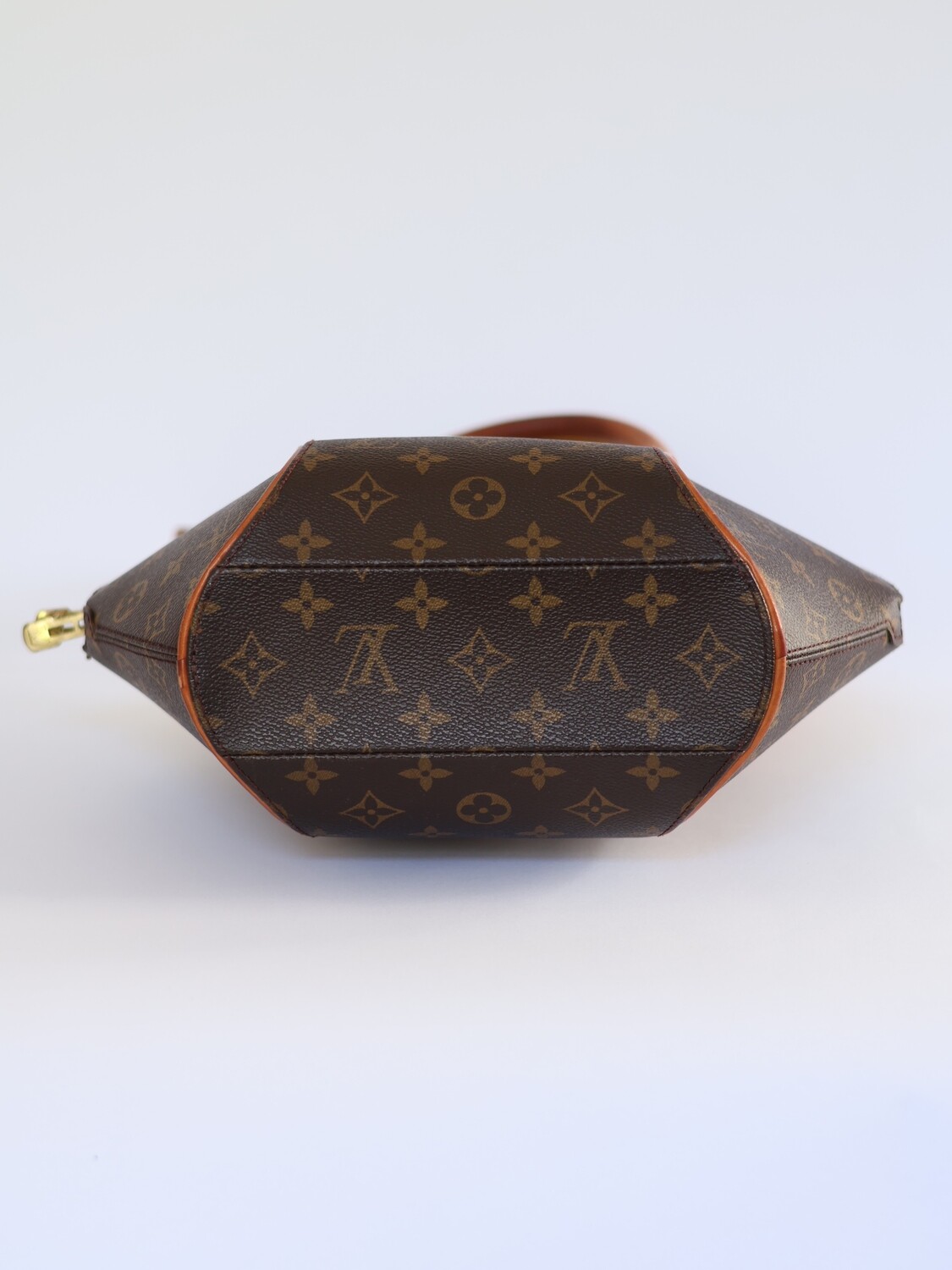 LOUIS VUITTON ELLIPSE BAG