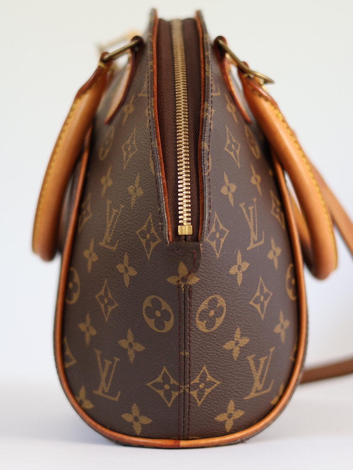 LOUIS VUITTON ELLIPSE BAG