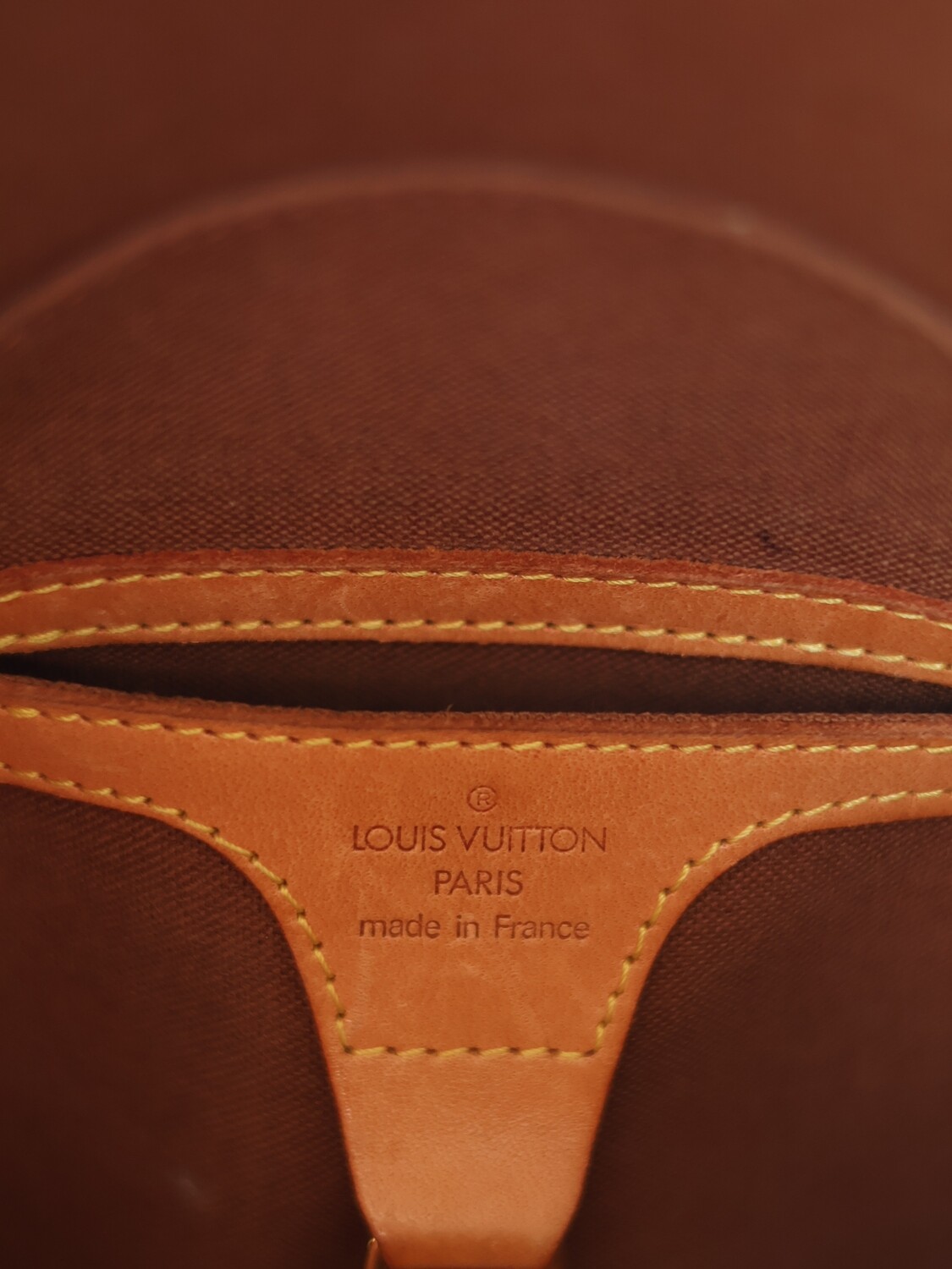 LOUIS VUITTON ELLIPSE BAG