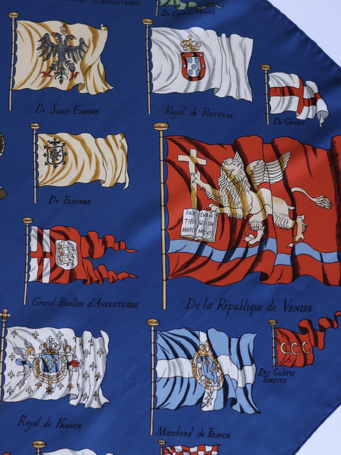 HERMÈS PAVOIS SILK SCARF