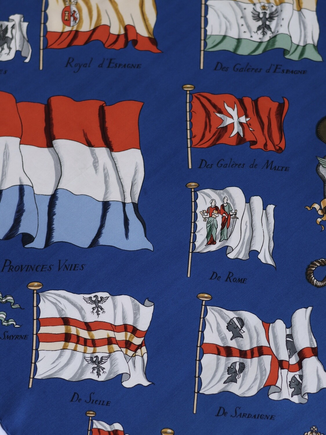 HERMÈS PAVOIS SILK SCARF