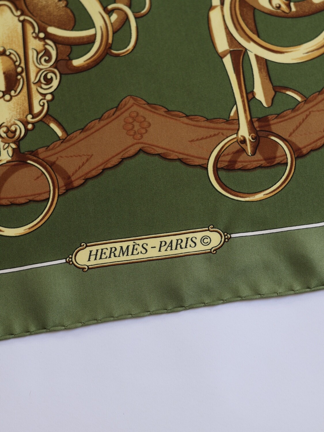 HERMÈS PROFILÉ SCARF