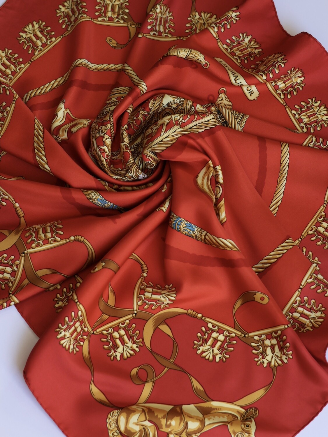 HERMÈS LES CAVALIERS D'OR SCARF