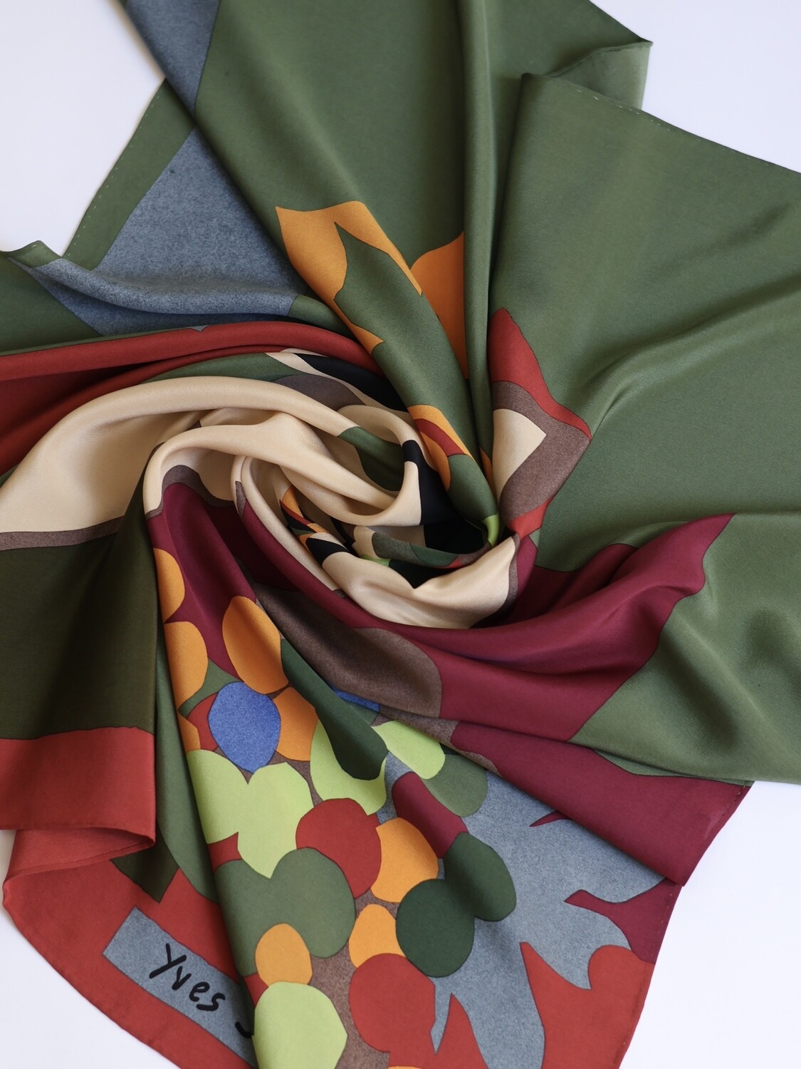 YVES SAINT LAURENT AUTUMN SCARF