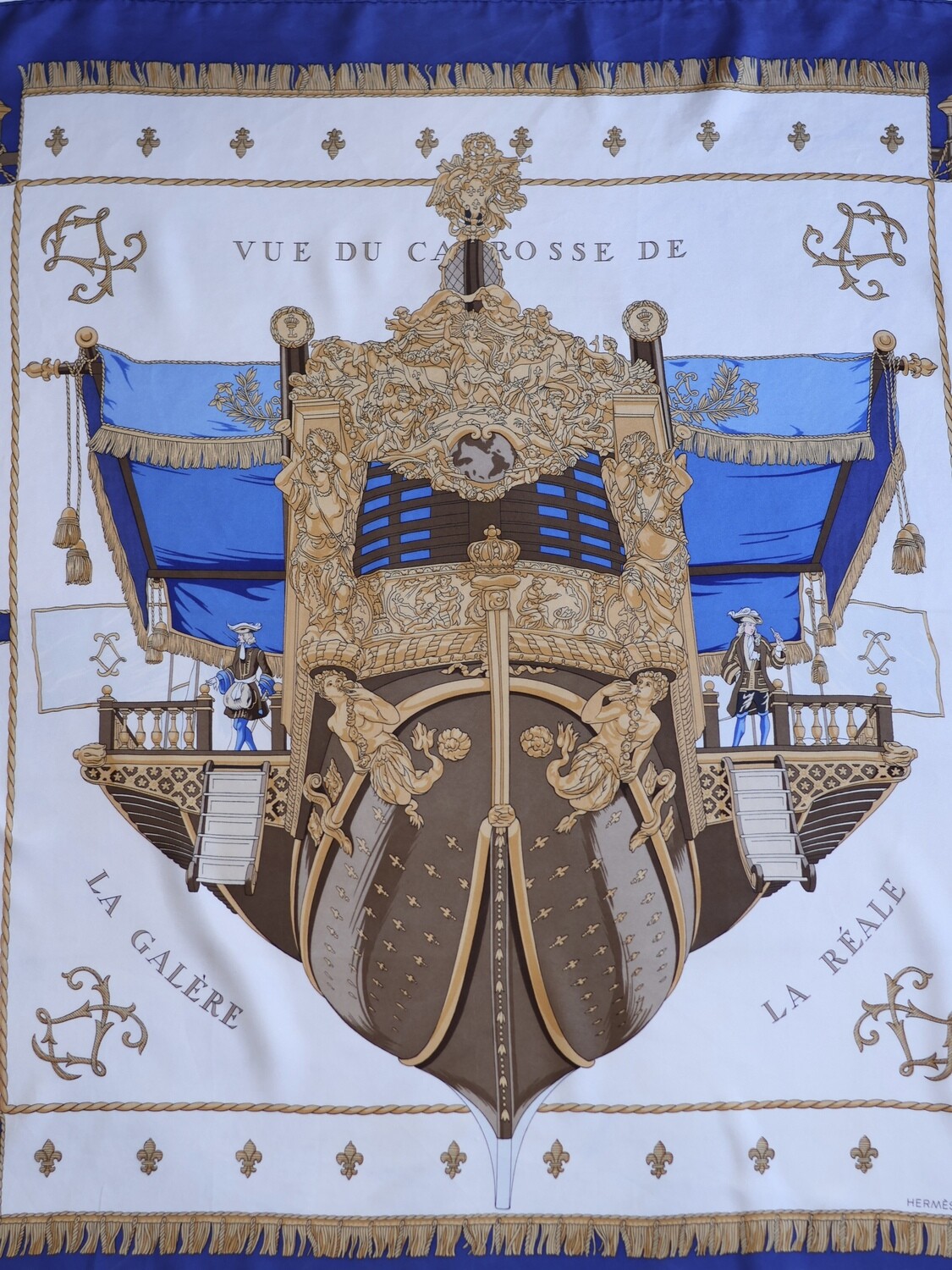 HERMÈS LA REALE SCARF