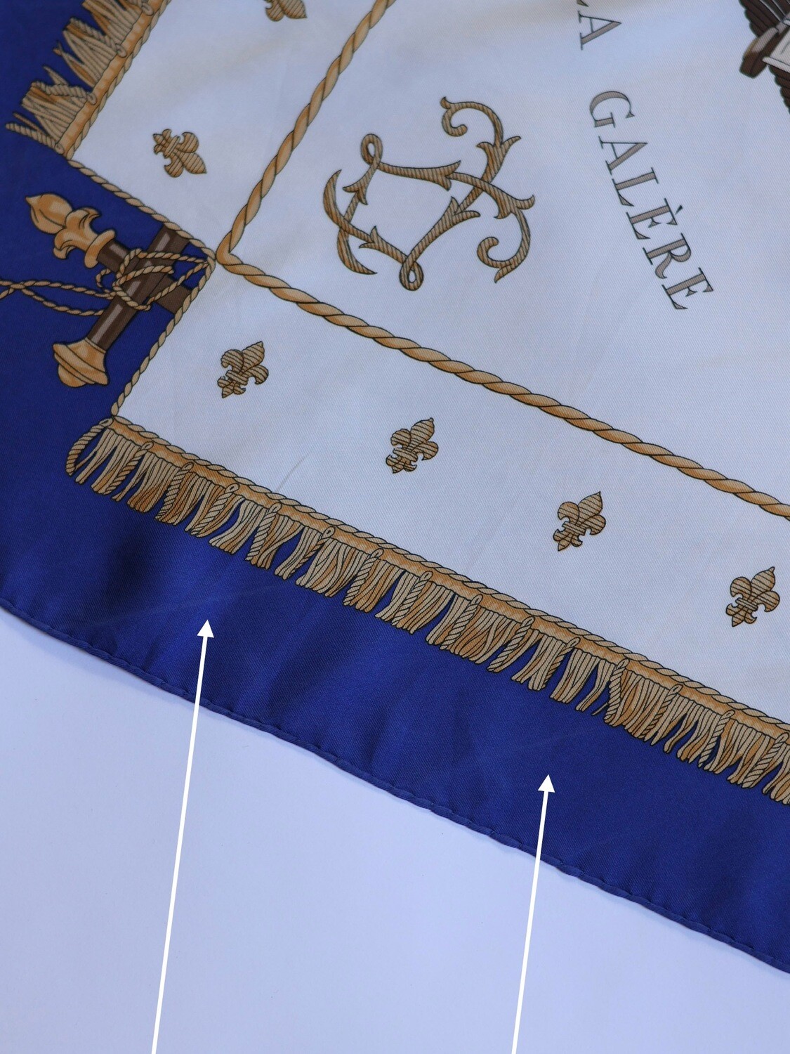 HERMÈS LA REALE SCARF