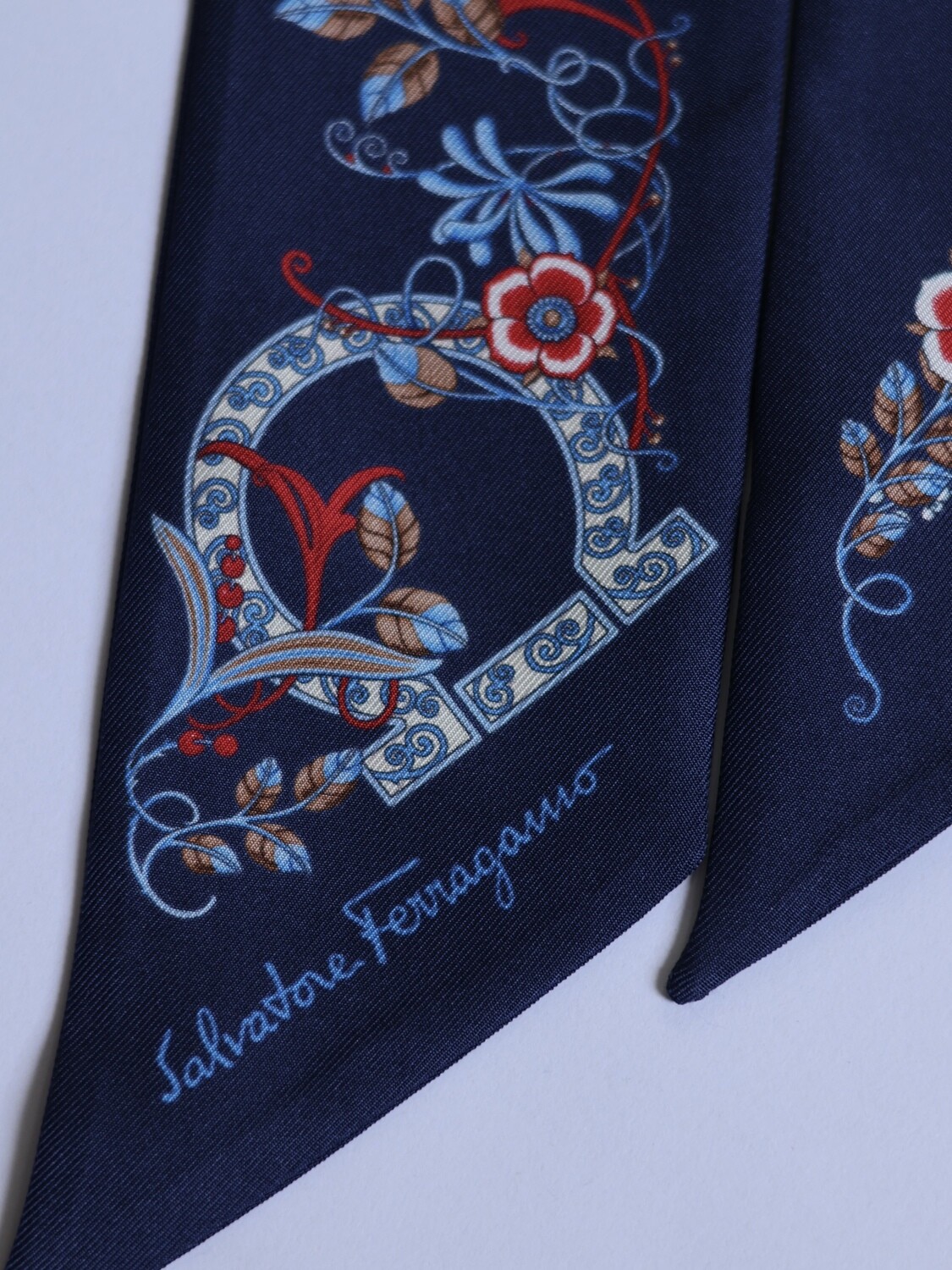 FERRAGAMO FLOWER MOTIF SILK TWILLY