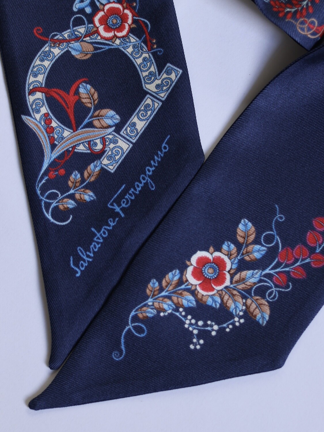 FERRAGAMO FLOWER MOTIF SILK TWILLY