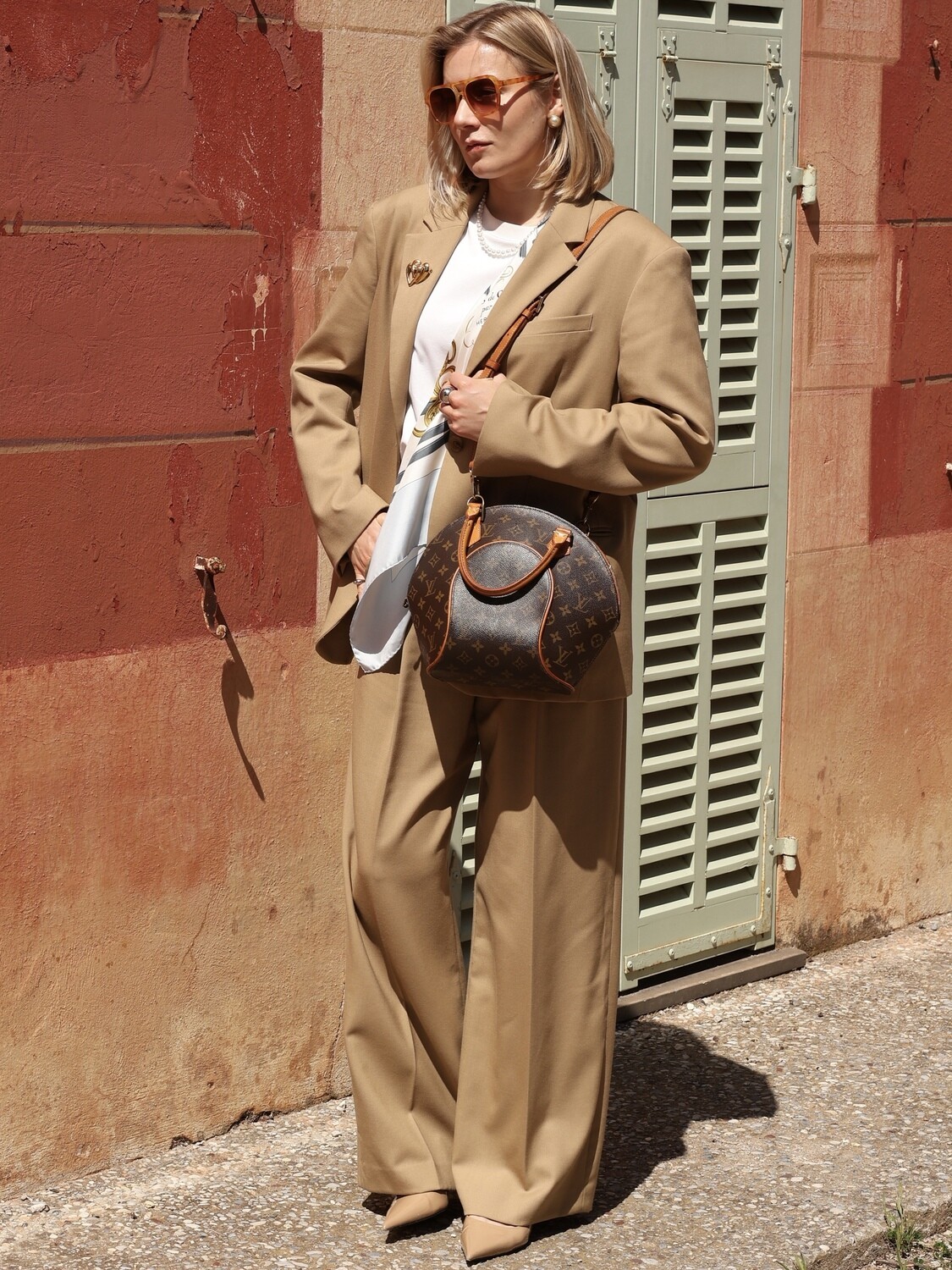 LOUIS VUITTON ELLIPSE BAG