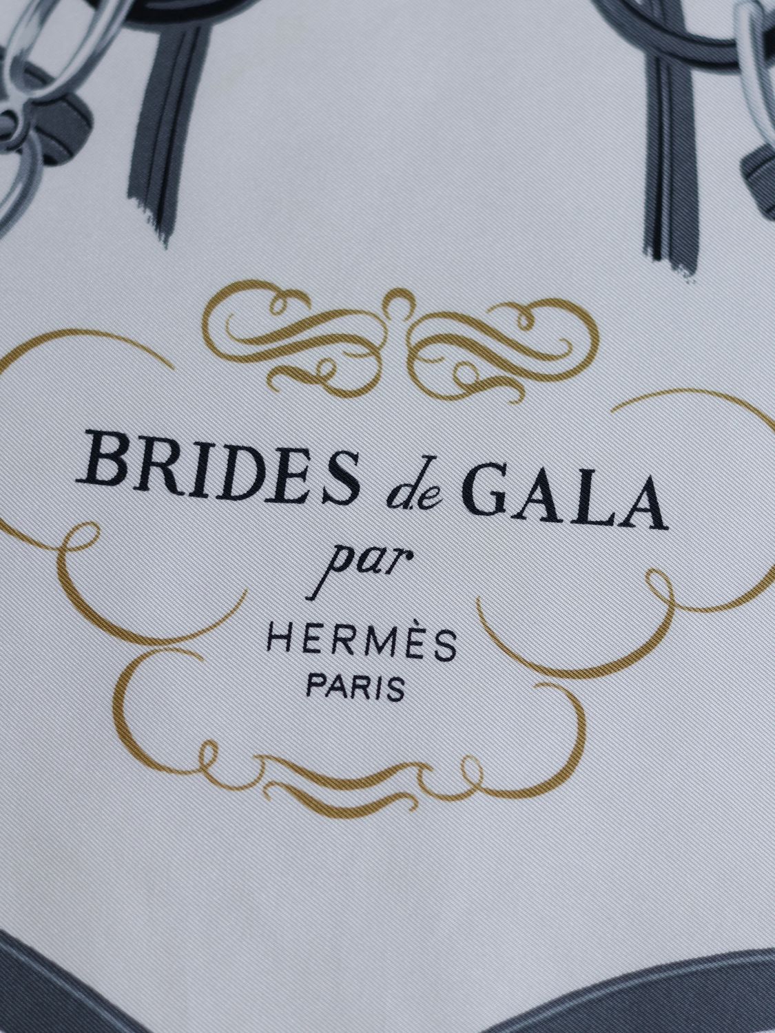 HERMÈS BRIDES DE GALA PINK SCARF