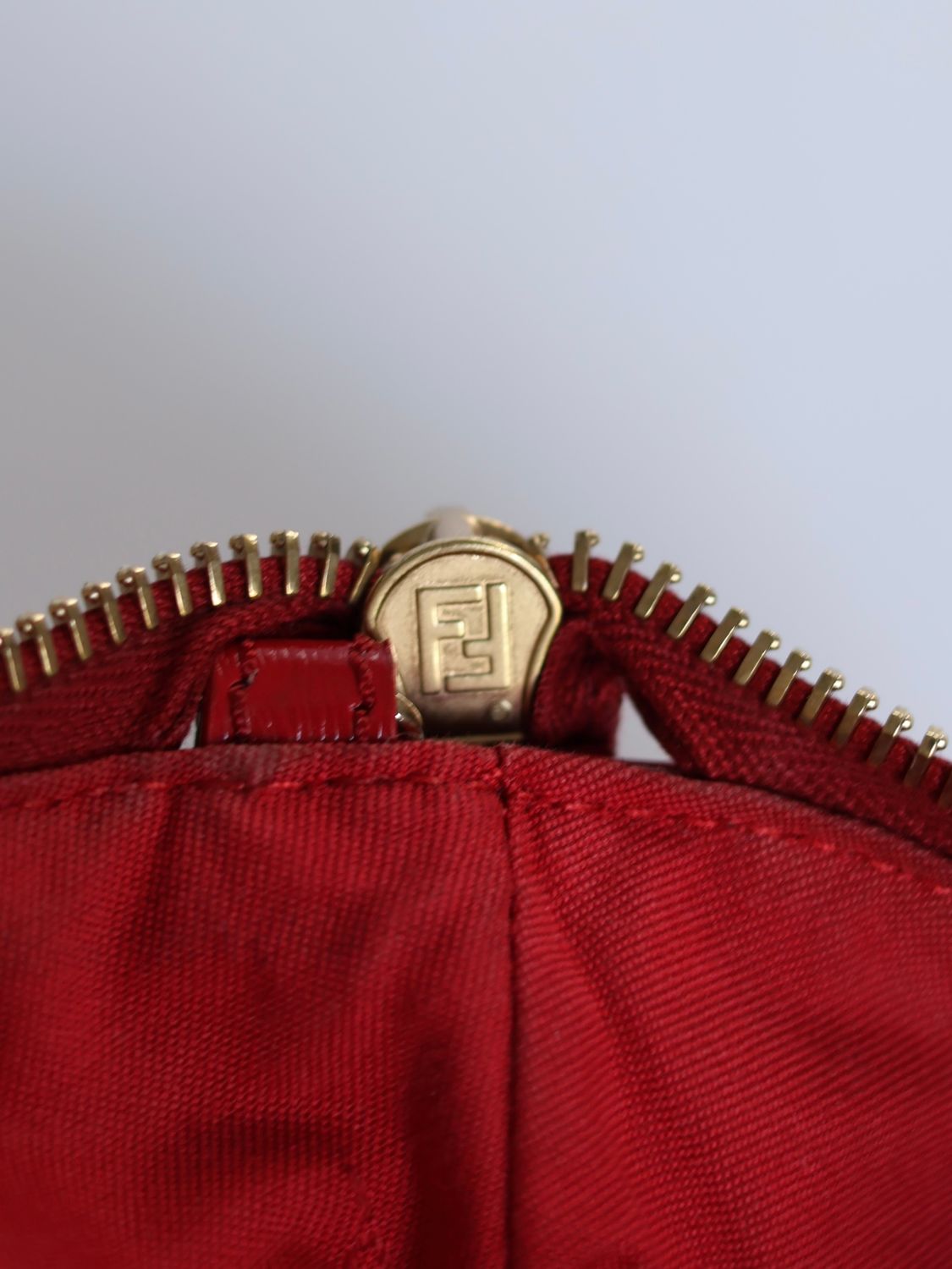 FENDI POUCH BAGUETTE