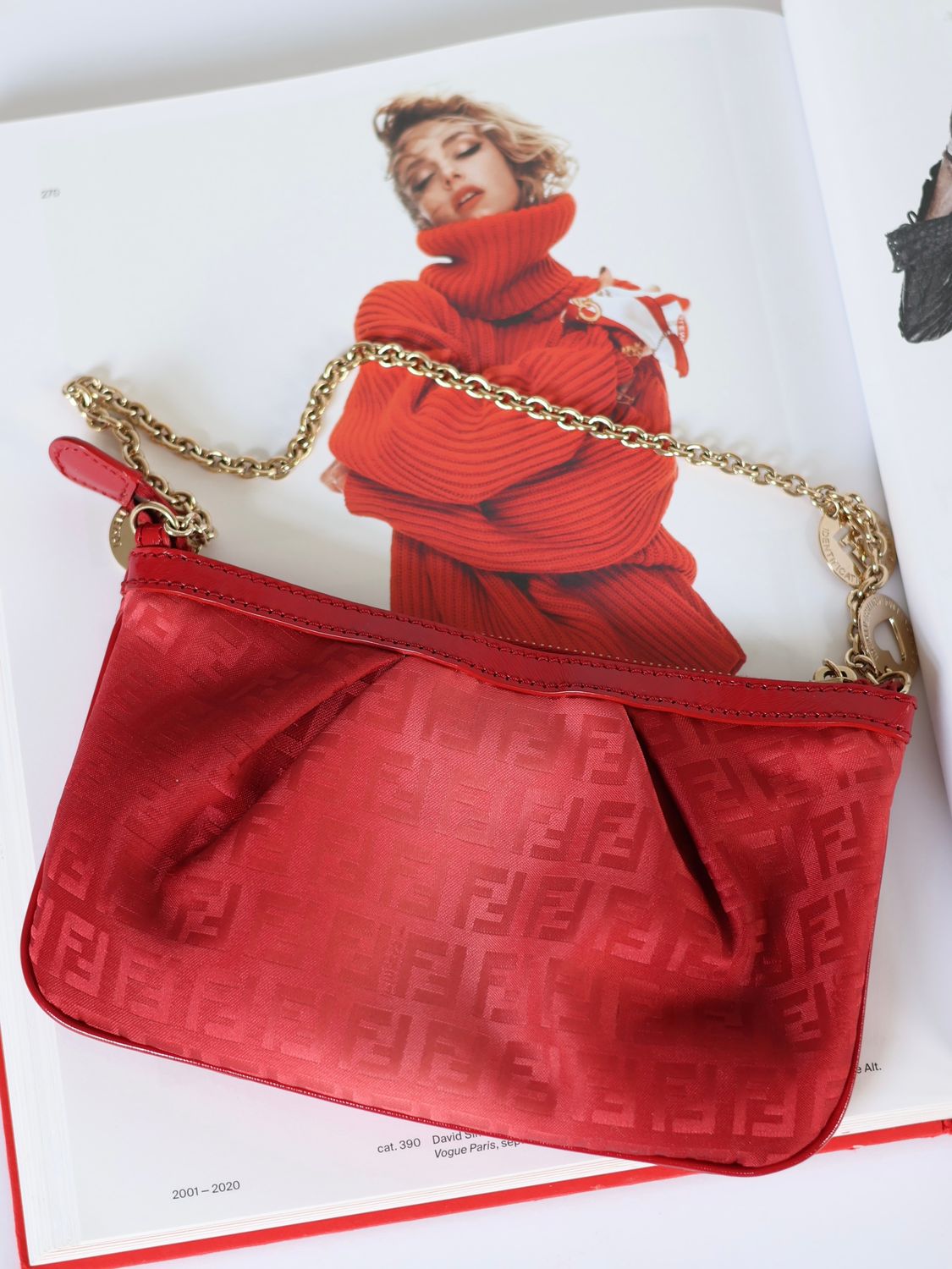 FENDI POUCH BAGUETTE