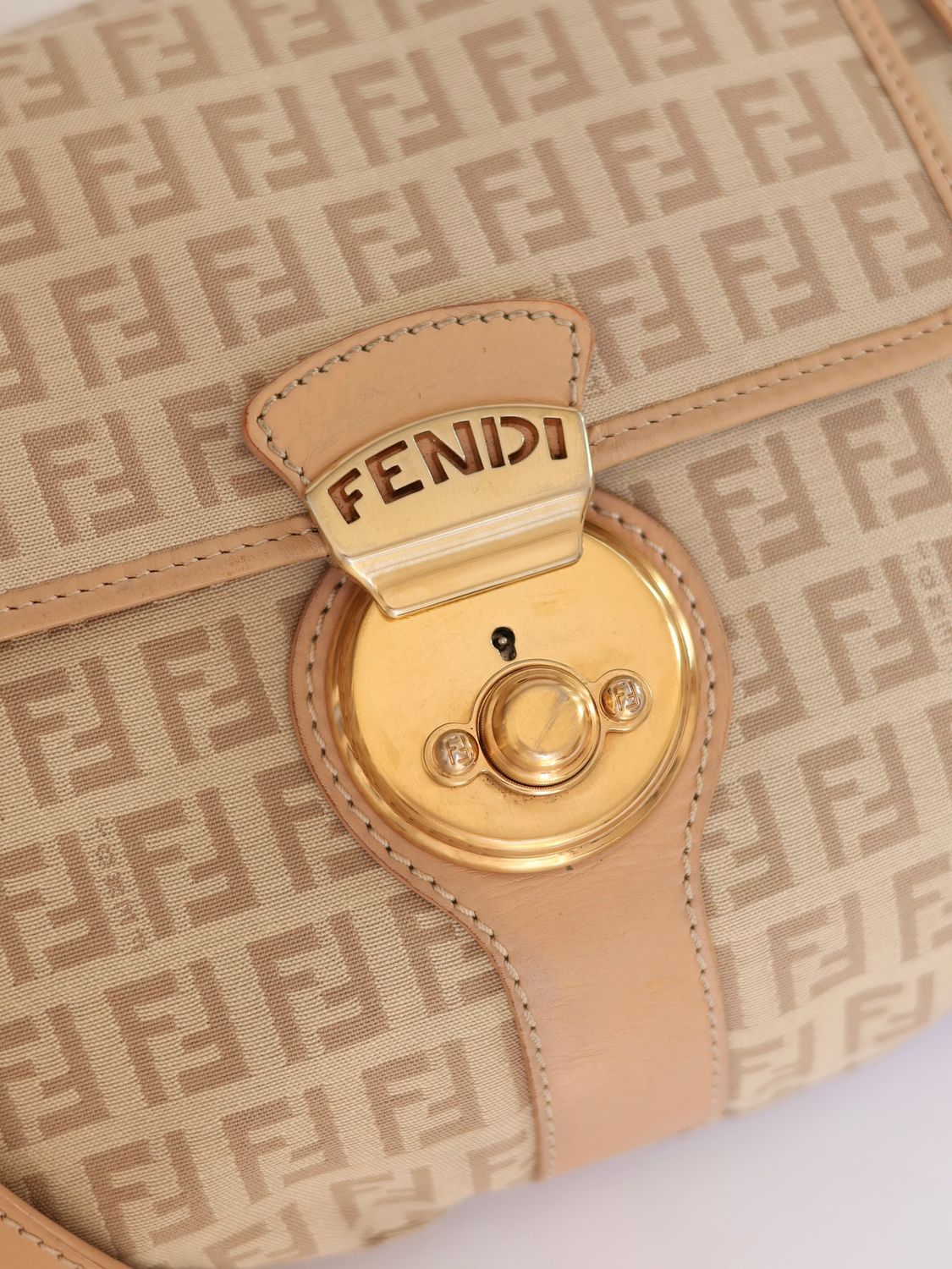 FENDI TUC BAGUETTE SHOULDER BAG