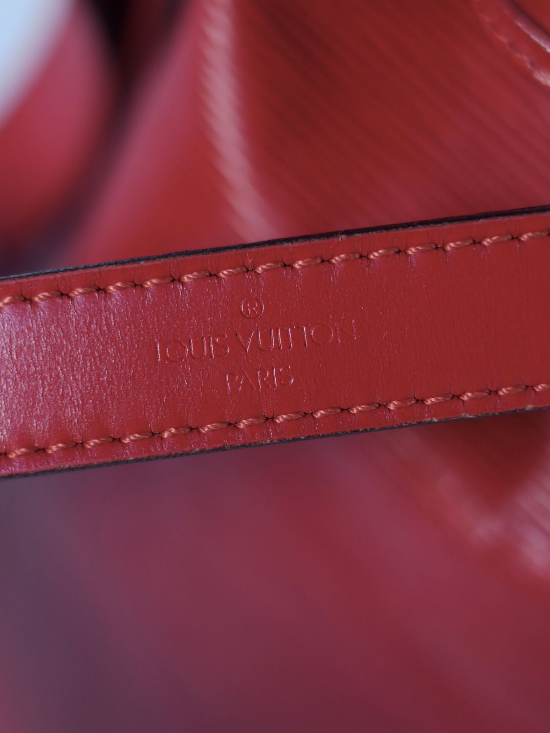 LOUIS VUITTON NOE EPI SHOULDER BAG