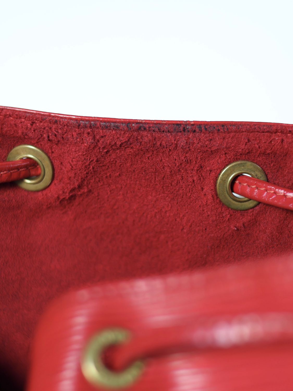 LOUIS VUITTON NOE EPI SHOULDER BAG