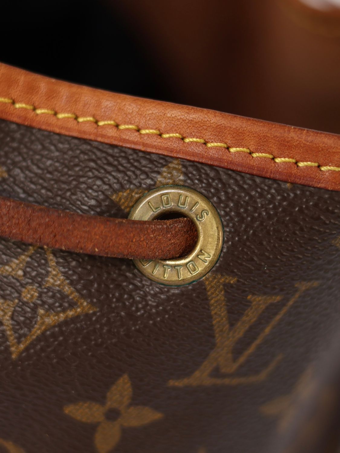 LOUIS VUITTON PETIT NOE BAG