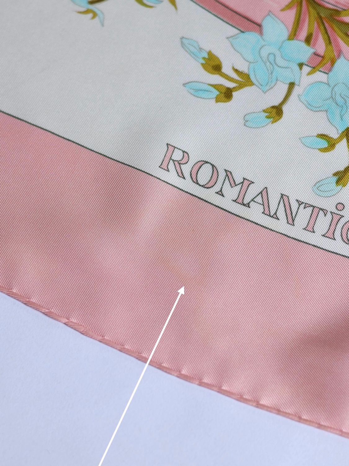 HERMÈS ROMANTIQUE SCARF