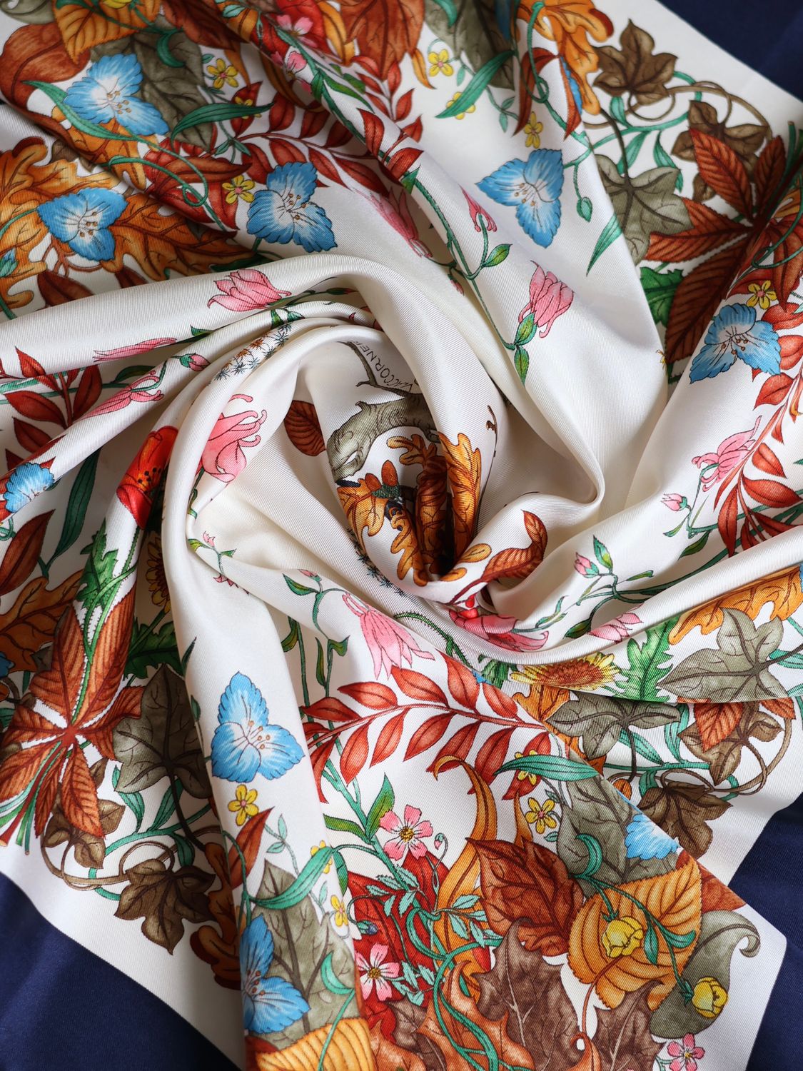 GUCCI FLORA BLUE SCARF