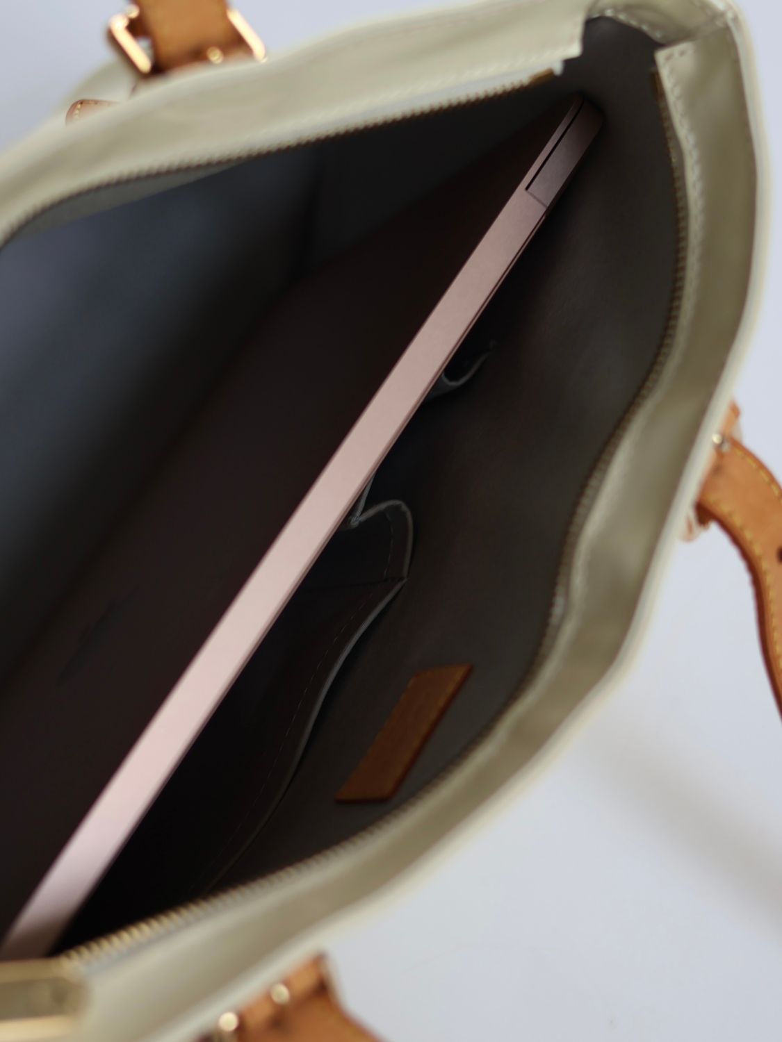 Louis Vuitton Brentwood Ivory Bag