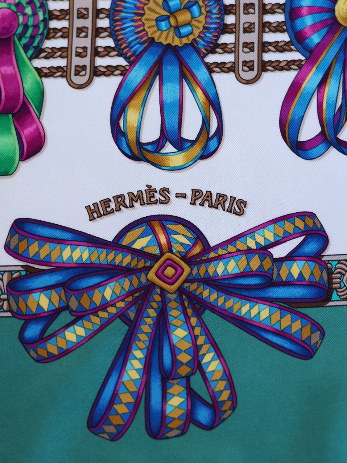 HERMÈS LES RUBANS DU CHEVAL SILK SCARF