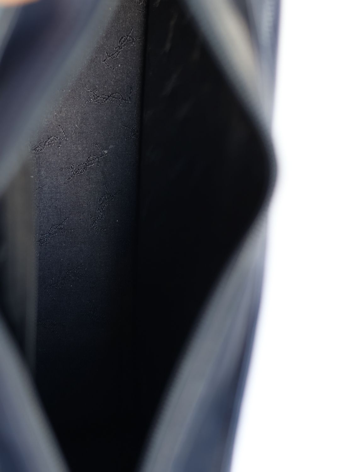 YVES SAINT LAURENT SHOULDER BAG