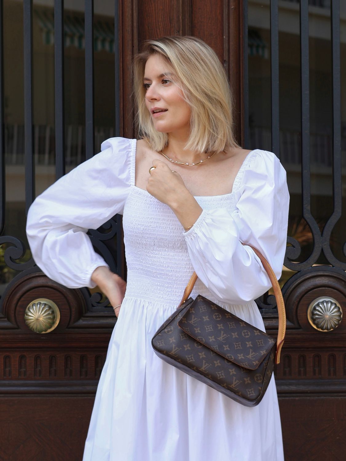 LOUIS VUITTON LOOP SHOULDER BAG