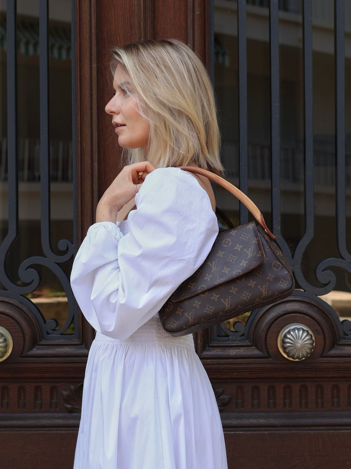 LOUIS VUITTON LOOP SHOULDER BAG