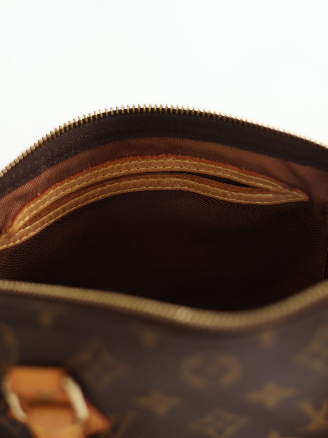 LOUIS VUITTON SPEEDY BAG