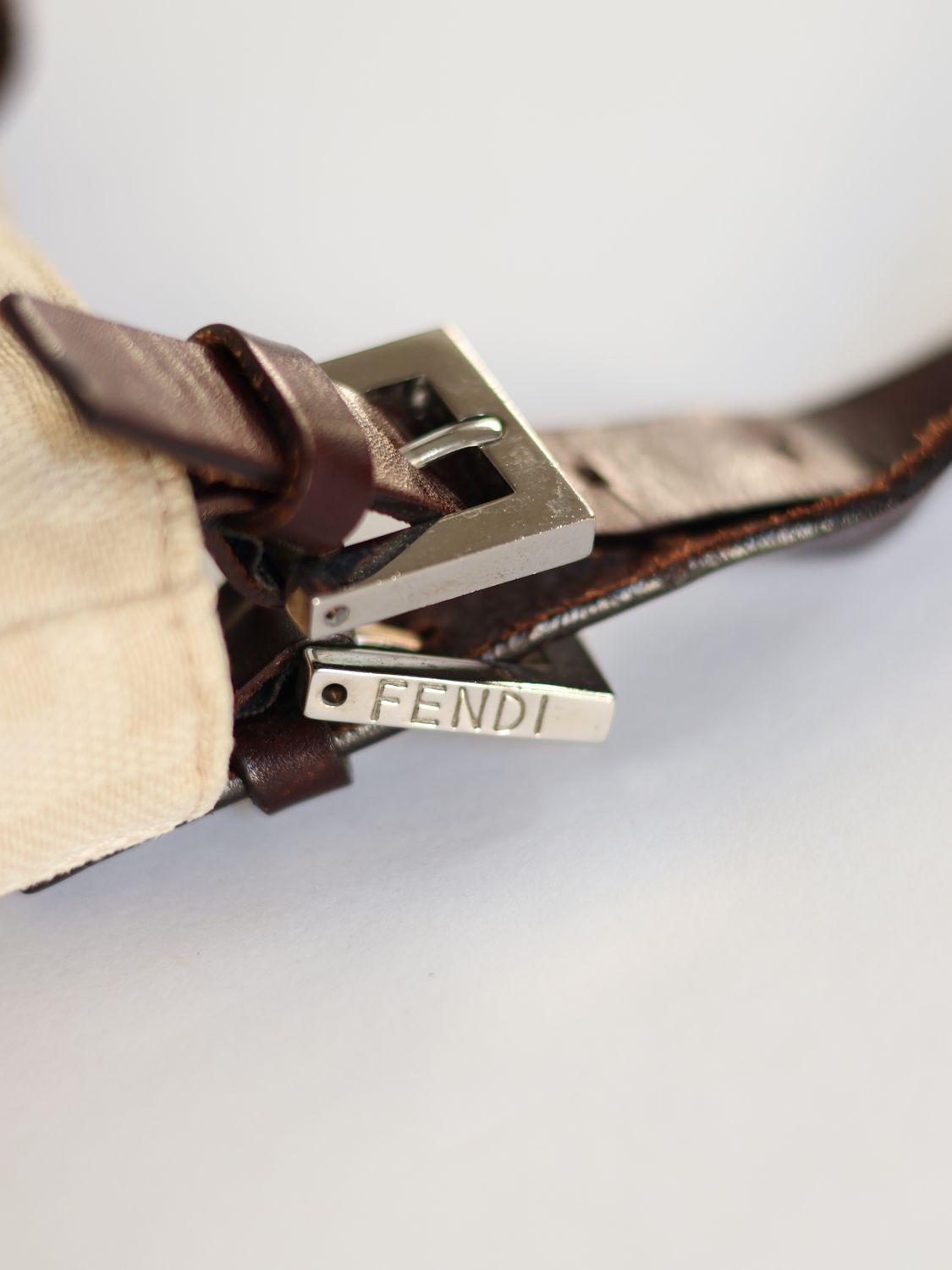 FENDI BAGUETTE SHOULDER BAG