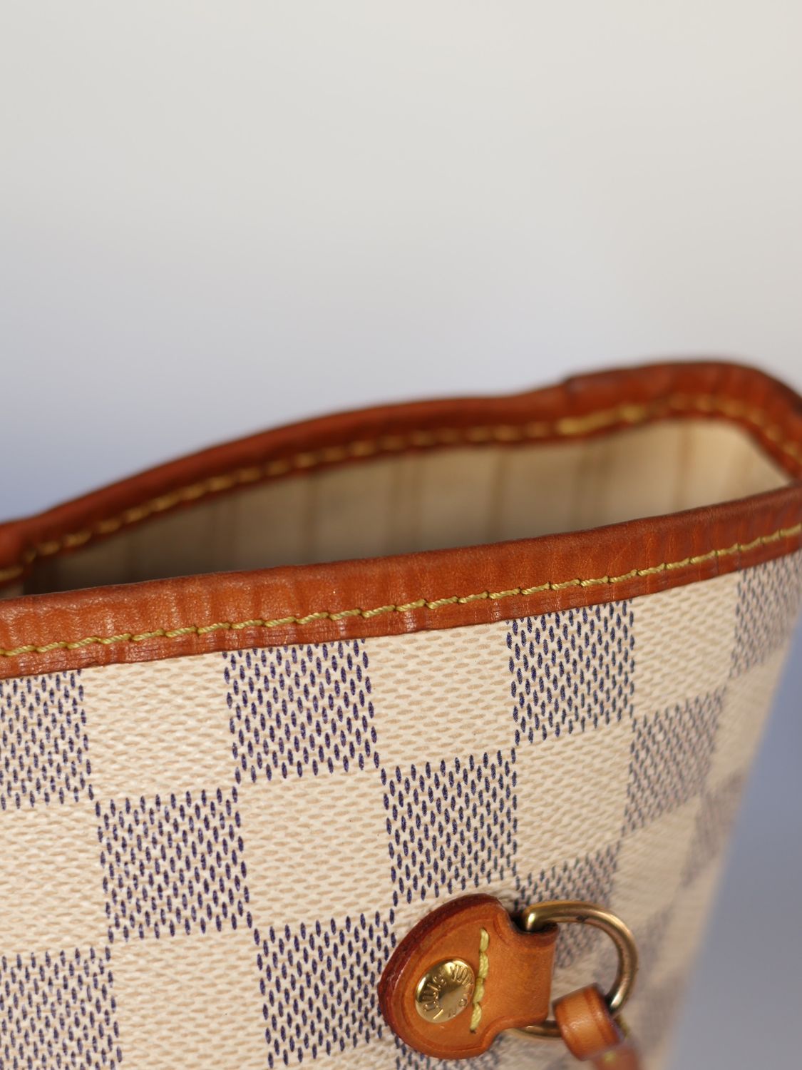 Louis Vuitton Neverfull MM Bag