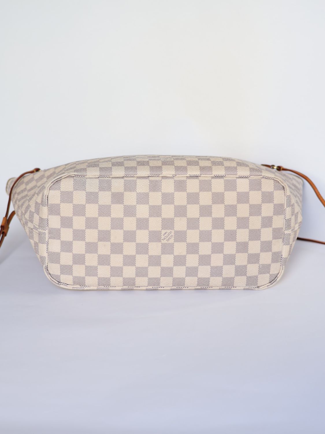 Louis Vuitton Neverfull MM Bag