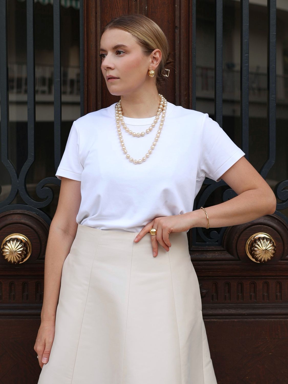 OVERSIZED FAUX PEARL NECKLACE