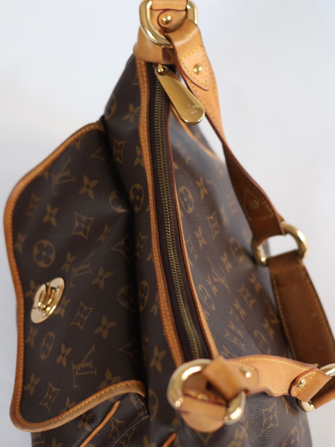 LOUIS VUITTON TIKAL BAG