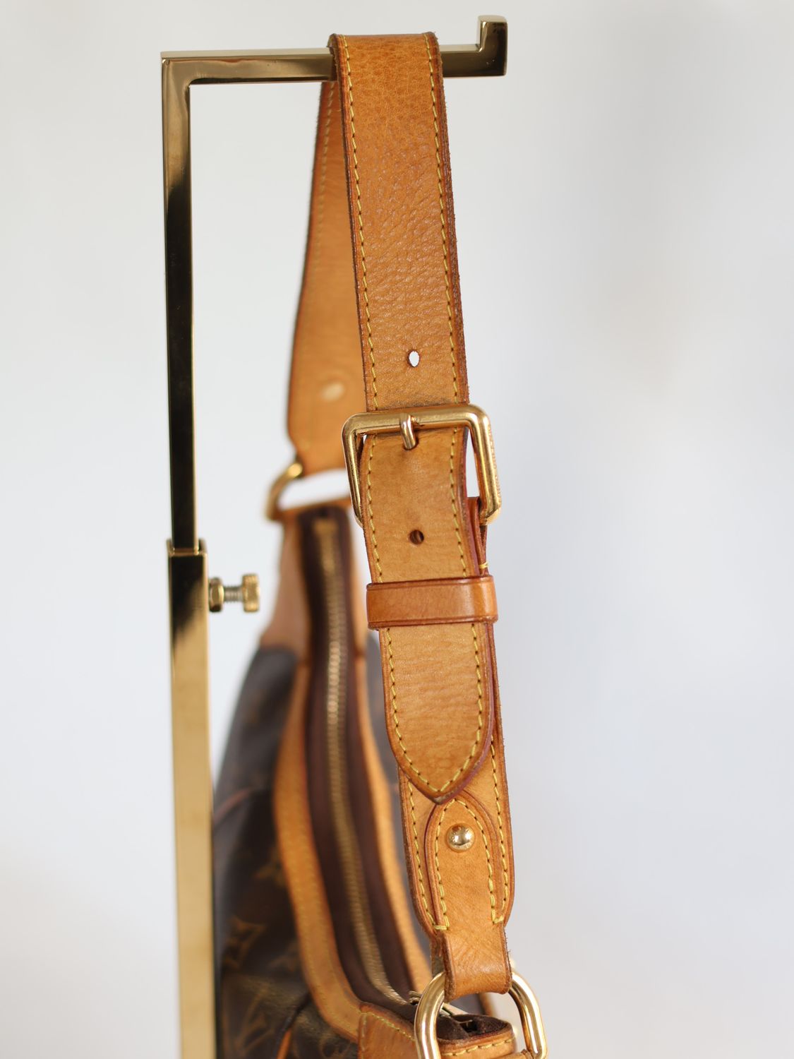 Louis Vuitton Thames PM Bag