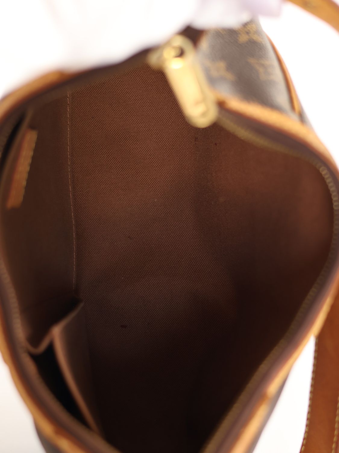 Louis Vuitton Thames PM Bag