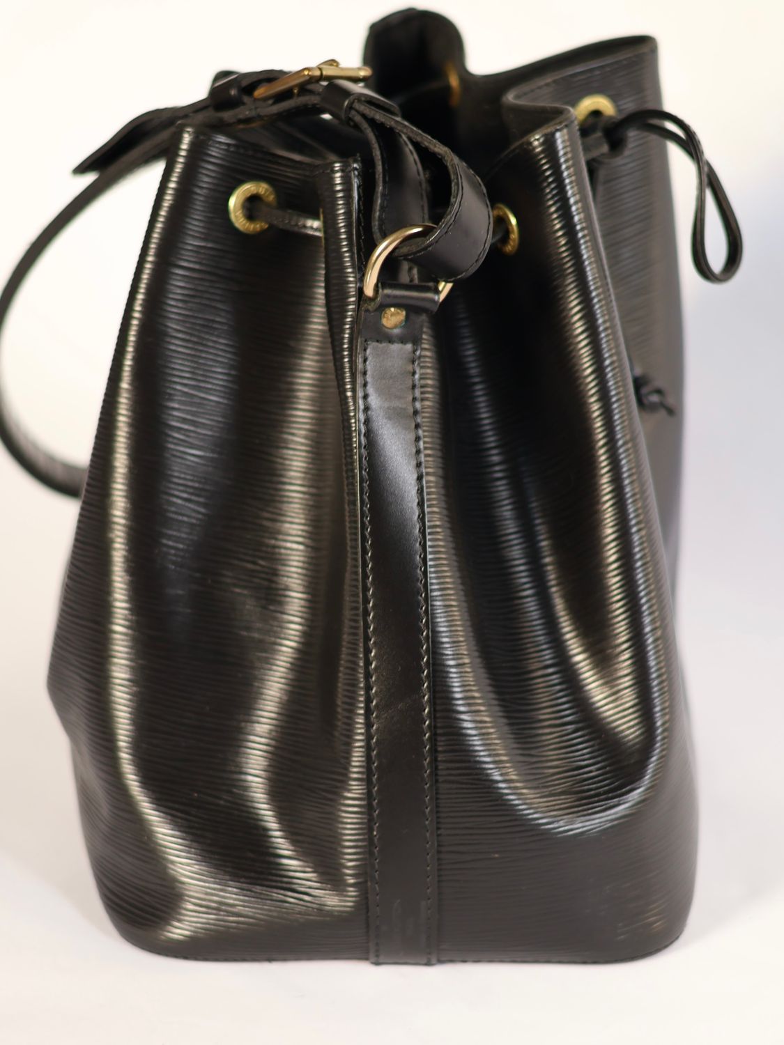 Louis Vuitton Noé Black Bag