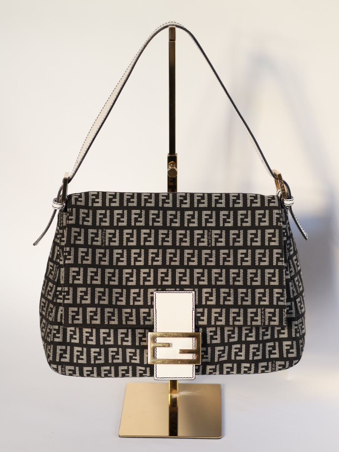 FENDI GREY BAGUETTE SHOULDER BAG