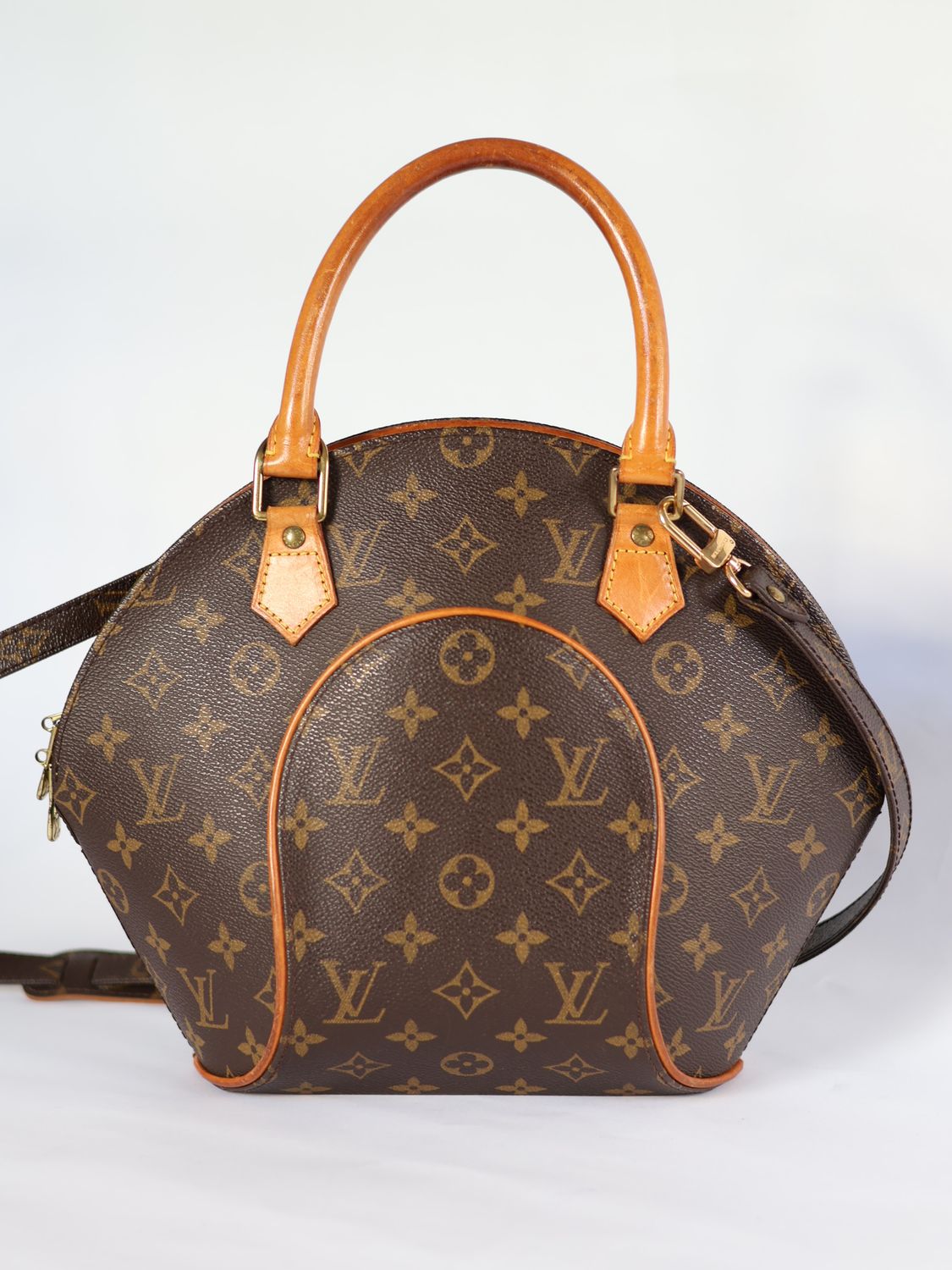 LOUIS VUITTON ELLIPSE BAG