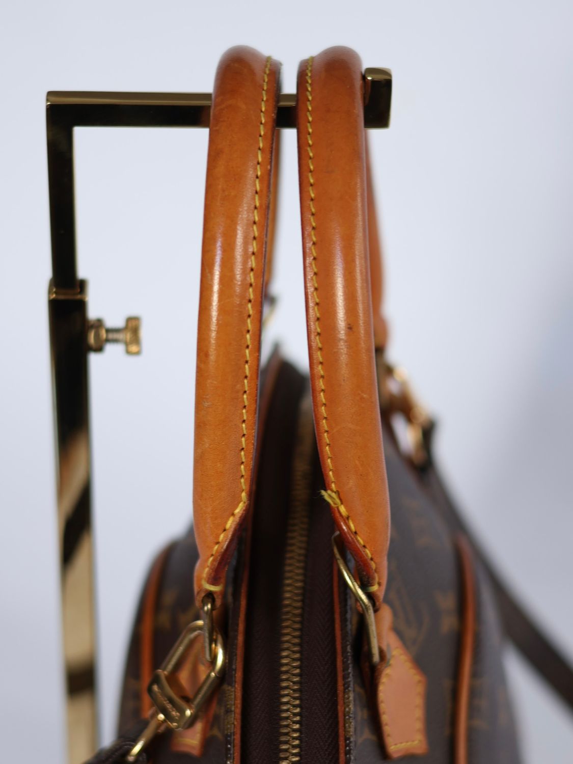 LOUIS VUITTON ELLIPSE BAG