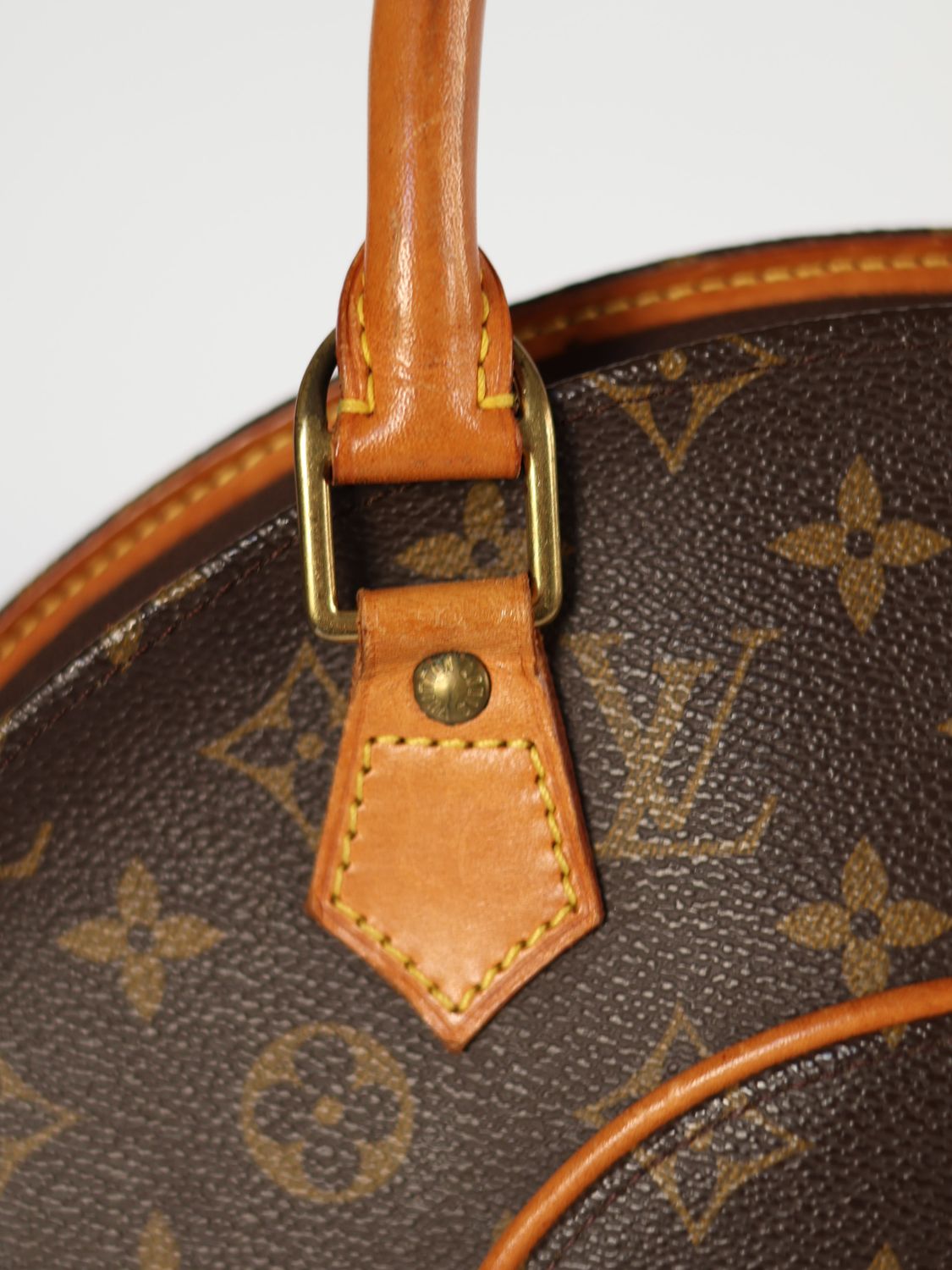 LOUIS VUITTON ELLIPSE BAG