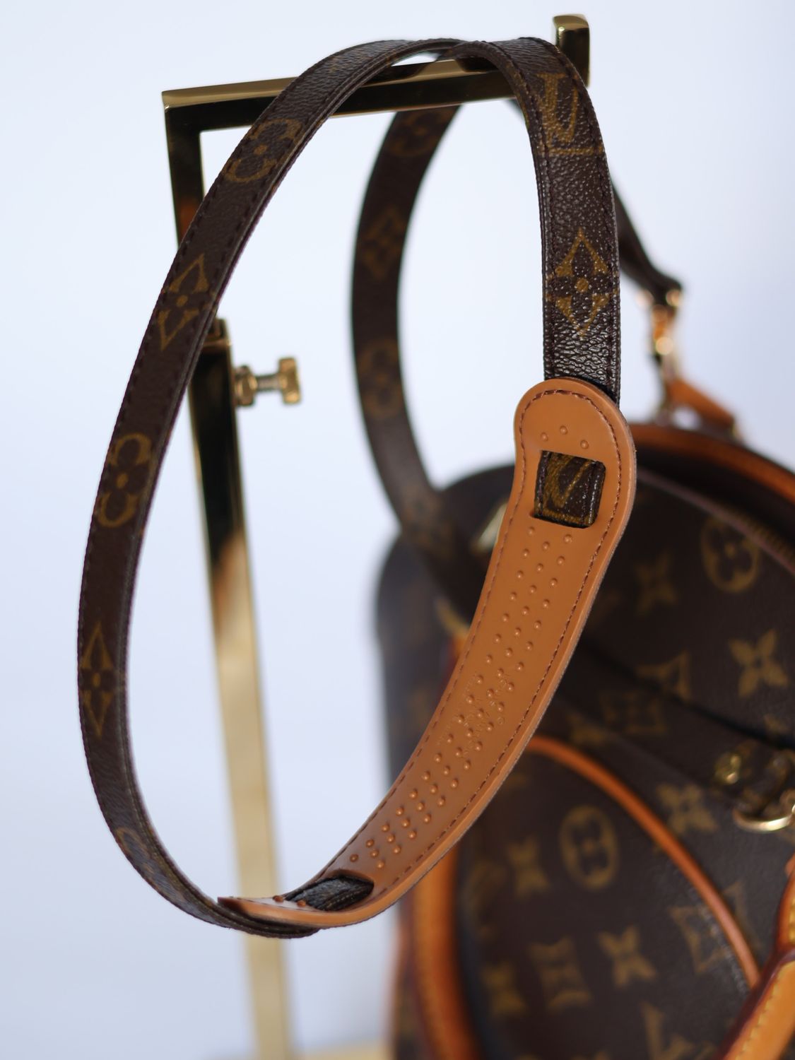LOUIS VUITTON ELLIPSE BAG