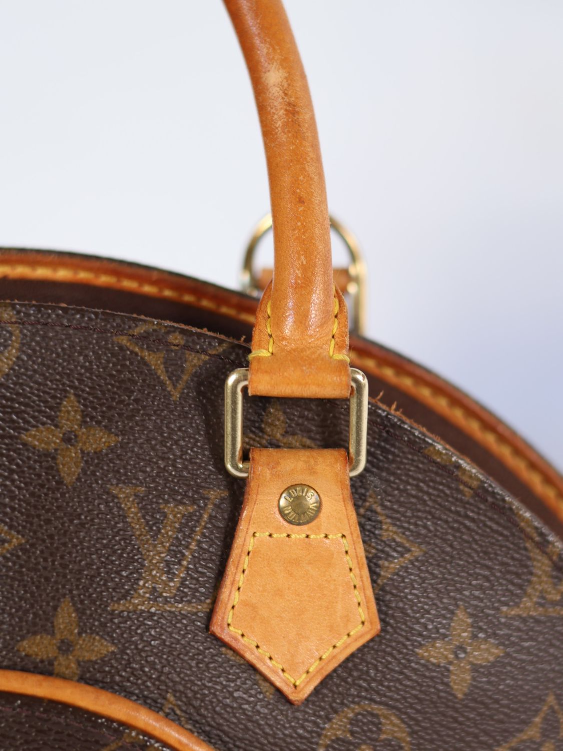 LOUIS VUITTON ELLIPSE BAG