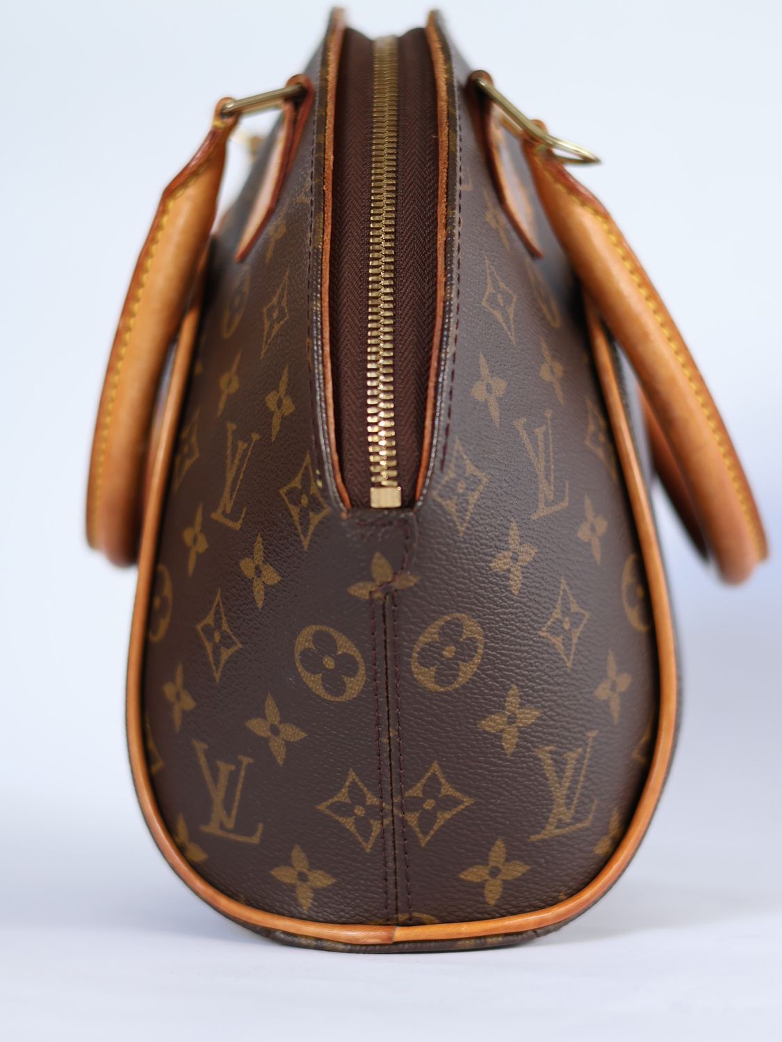 LOUIS VUITTON ELLIPSE BAG